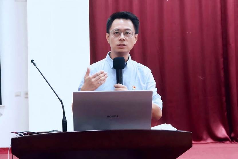 林诗维老师开展思想政治理论宣讲